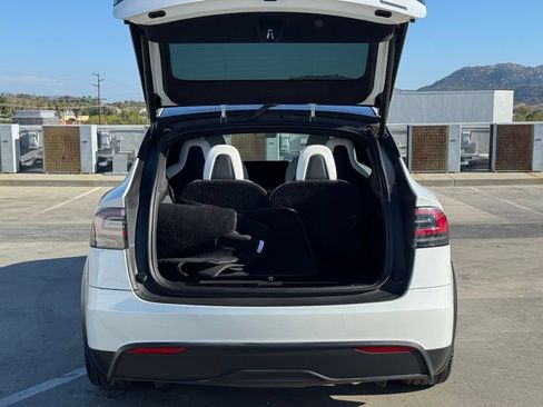 Used 2023 Tesla Model X AWD/4WD image 22