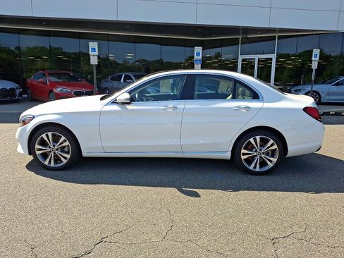 Used 2021 Mercedes-Benz C 300 4MATIC Sedan image 4