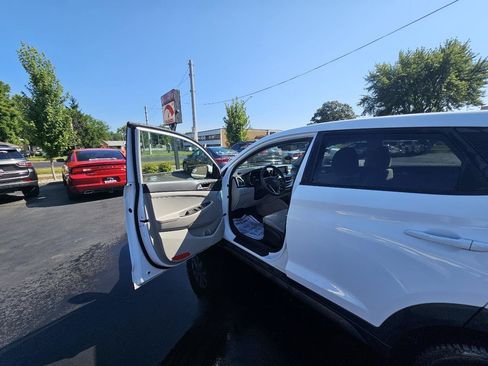 Used 2019 Hyundai Tucson SE AWD/4WD image 18