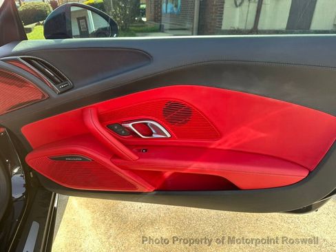 Used 2022 Audi R8 V10 w/ Premium Package RWD image 31