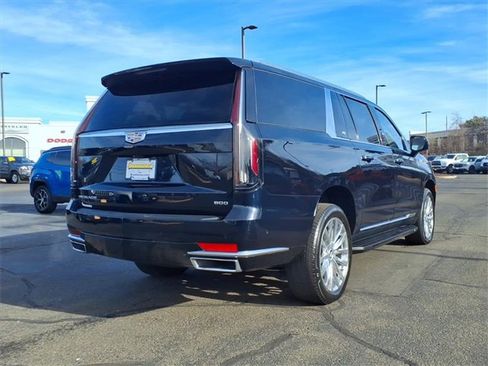 Used 2023 Cadillac Escalade ESV Premium Luxury image 3