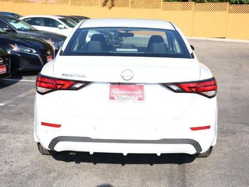 Certified 2025 Nissan Sentra SV FWD image 6