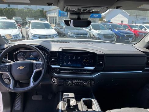 Used 2023 Chevrolet Silverado 1500 LTZ w/ LTZ Premium Package image 11