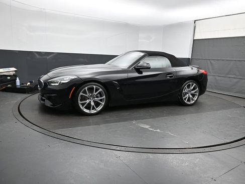 Used 2020 BMW Z4 sDrive30i w/ Executive Package image 9