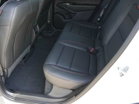 Used 2025 Chevrolet Trax RS w/ Sunroof Package FWD image 16