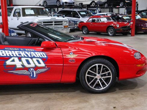 Used 2002 Chevrolet Camaro Z28 w/ SS Performance/Appearance Pkg image 10