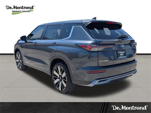 New 2025 Mitsubishi Outlander SE image 7