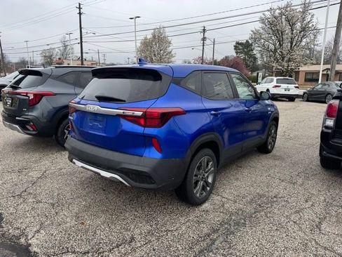 Certified 2023 Kia Seltos LX image 4