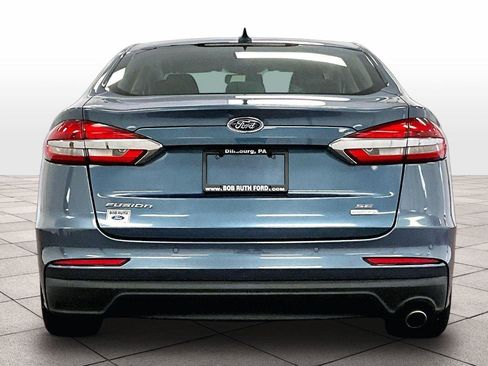 Used 2019 Ford Fusion SE image 5