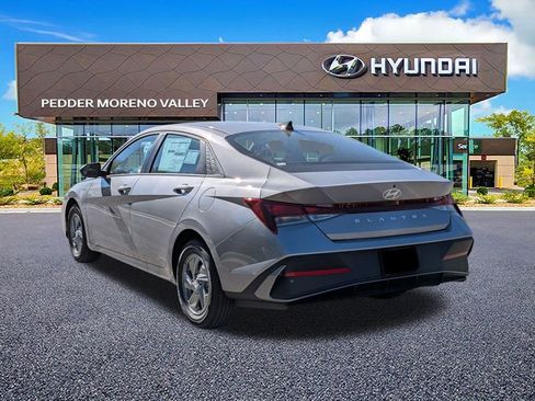 New 2026 Hyundai Elantra SE image 6