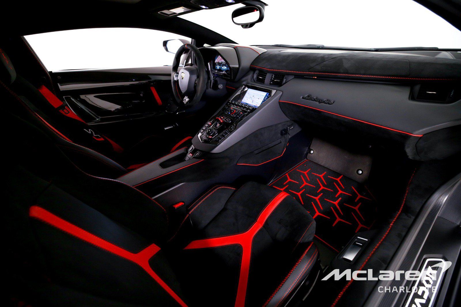 Used 2020 Lamborghini Aventador SVJ AWD/4WD image 21