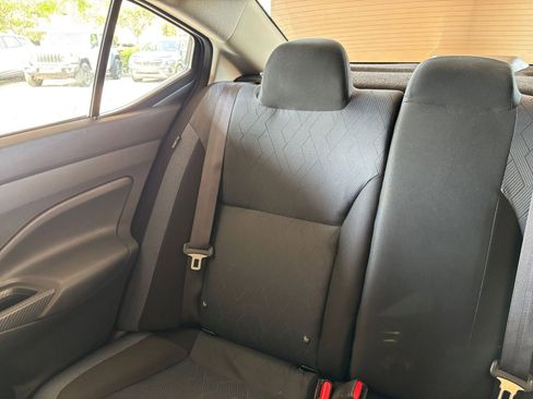 Used 2025 Nissan Versa SV FWD image 37