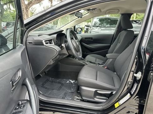 Used 2023 Toyota Corolla LE FWD image 22