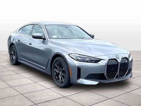 Used 2024 BMW i4 eDrive35 w/ Premium Package RWD image 3
