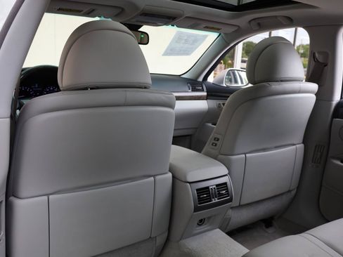Used 2008 Lexus LS 460 RWD image 19