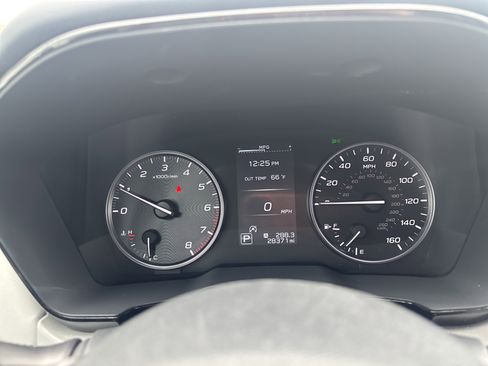 Used 2024 Subaru Outback Premium w/ Popular Package #1A AWD/4WD image 4