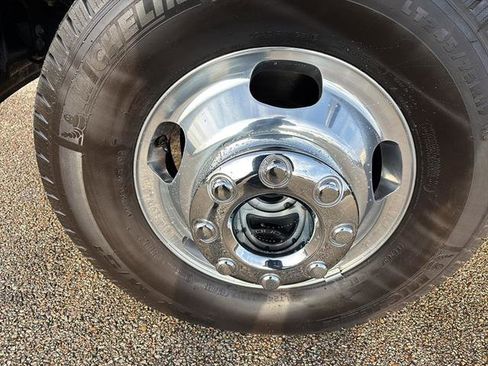 Certified 2024 Ford F350 Lariat w/ Lariat Ultimate Package image 9