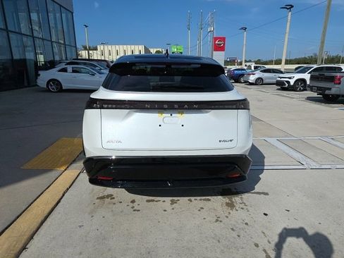 Used 2024 Nissan Ariya FWD image 5