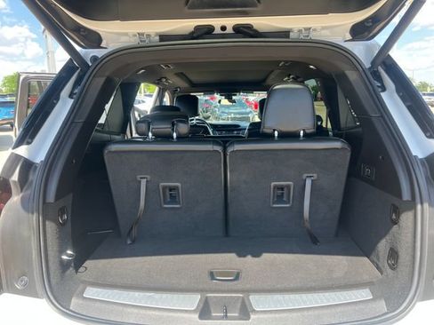 Certified 2024 Cadillac XT6 Luxury AWD/4WD image 18