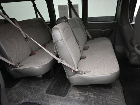 Used 2025 Chevrolet Express 3500 LT w/ LT Preferred Equipment Group RWD image 10