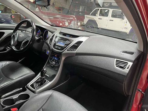 Used 2016 Hyundai Elantra Limited FWD image 10