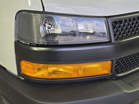 New 2026 Chevrolet Express 2500 w/ Communications Package RWD image 10