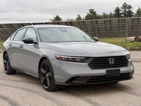 Used 2024 Honda Accord Sport image 7