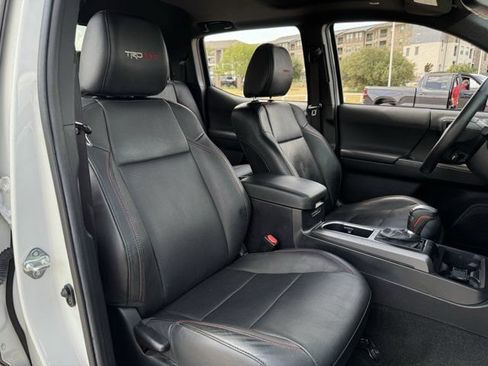 Used 2022 Toyota Tacoma TRD Pro AWD/4WD image 30