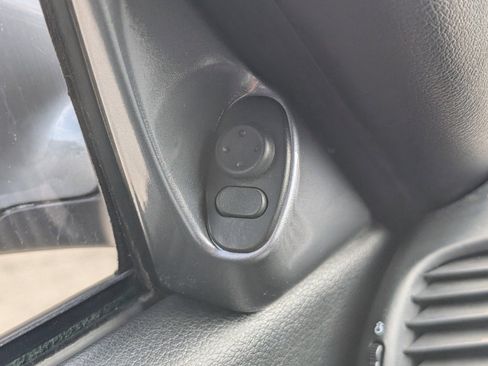 Used 2002 Porsche 911 Carrera image 24