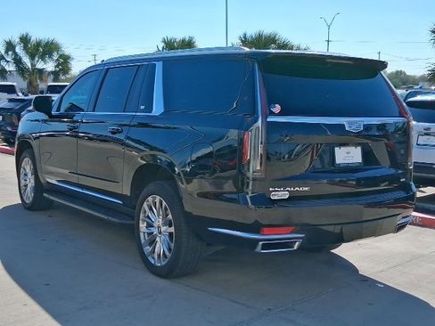 Used 2021 Cadillac Escalade ESV Premium Luxury image 4