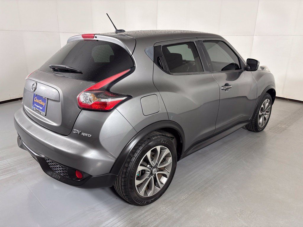 Used 2017 Nissan Juke SV AWD/4WD image 8