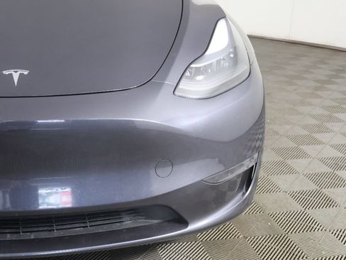 Used 2024 Tesla Model Y Long Range AWD/4WD image 18