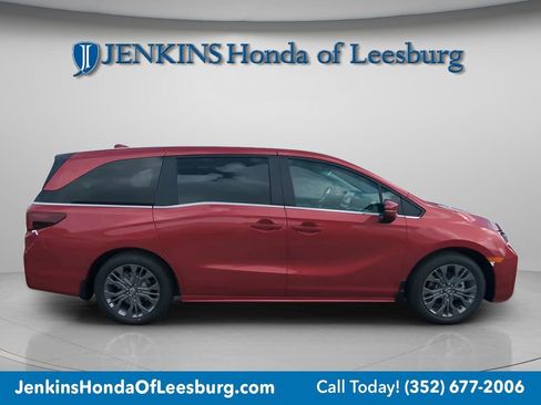 New 2026 Honda Odyssey Touring image 2