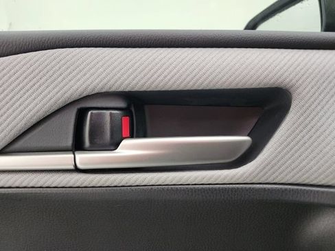 Used 2026 Toyota Camry SE FWD image 46