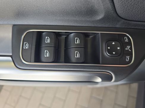 New 2026 Mercedes-Benz GLB 250 image 28