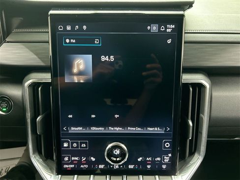 New 2025 GMC Acadia Elevation image 39