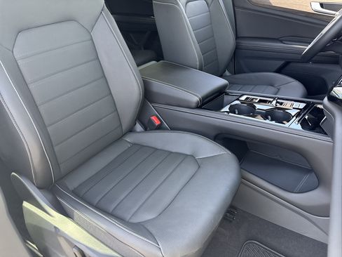 New 2026 Volkswagen Atlas SEL image 7