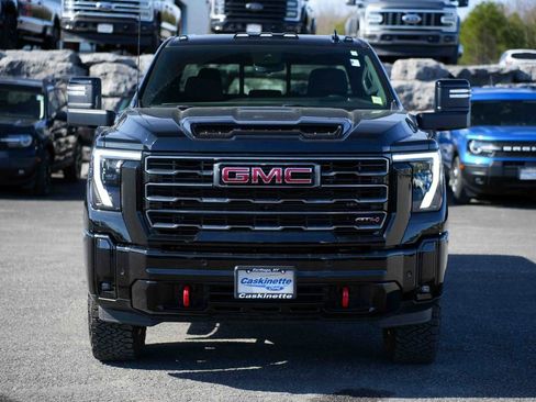 Used 2025 GMC Sierra 2500 AT4 w/ AT4 Premium Plus Package AWD/4WD image 2