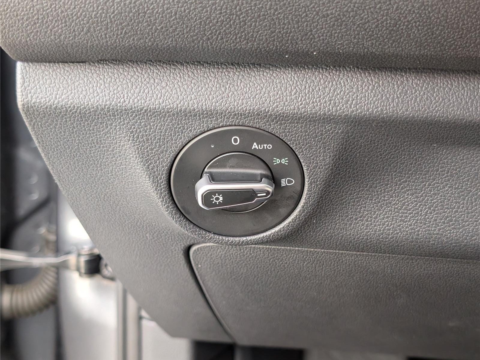 Used 2023 Volkswagen Jetta SE w/ Panoramic Sunroof Package FWD image 21