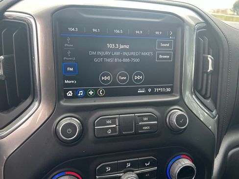 Used 2022 Chevrolet Silverado 1500 LT Trail Boss w/ Bed Protection Package AWD/4WD image 11