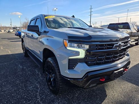 Used 2024 Chevrolet Silverado 1500 LT Trail Boss w/ Convenience Package II image 1