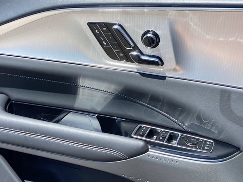 Used 2024 Cadillac Lyriq Tech RWD image 19