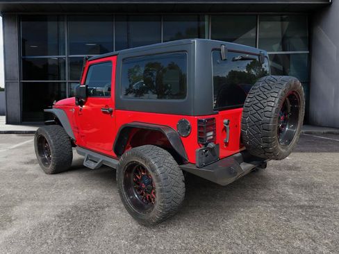 Used 2018 Jeep Wrangler Sport w/ Connectivity Group AWD/4WD image 5