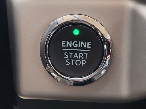 Used 2024 Ford Expedition Max XLT image 21