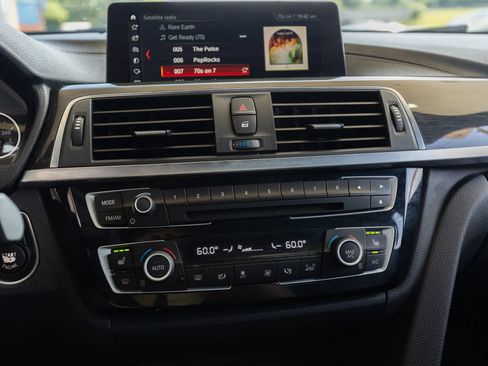 Used 2018 BMW 330i xDrive Sedan AWD/4WD image 36