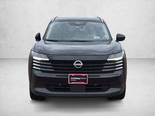 Used 2026 Nissan Kicks SV w/ SV Premium Package FWD image 2