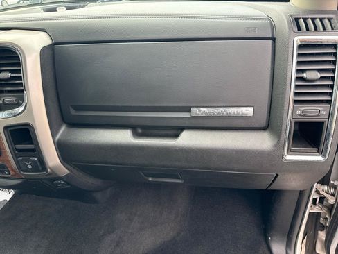 Used 2017 RAM 1500 Laramie RWD image 13