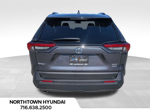 Used 2025 Toyota RAV4 XLE AWD/4WD image 13