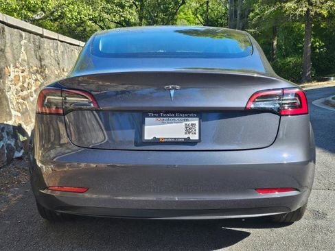 Used 2023 Tesla Model 3 Standard Range image 9