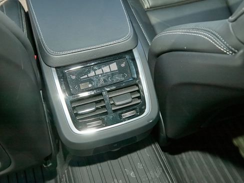 New 2026 Volvo V90 B6 Cross Country Ultra w/ Climate Package image 21